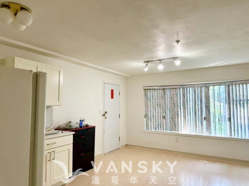 250625195218_dinning and living.jpg